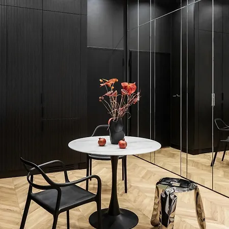 Impact Cozy Flat With Zen Gardenact Appartement Warschau