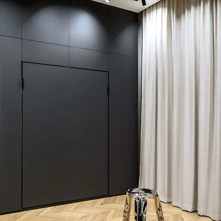 Impact Cozy Flat With Zen Gardenact Apartman Varsó
