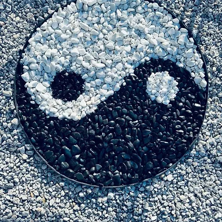 Impact Cozy Flat With Zen Gardenact شقة